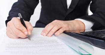 Statuts d’EURL : quelles sont les clauses statutaires à prévoir ?